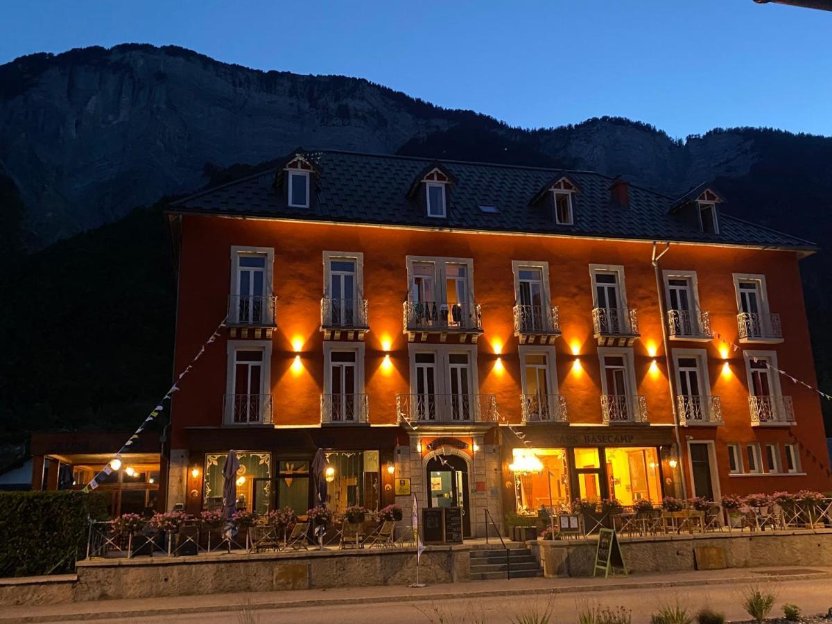 Le Bourg-dʼOisans Hotel Oberland מראה חיצוני תמונה