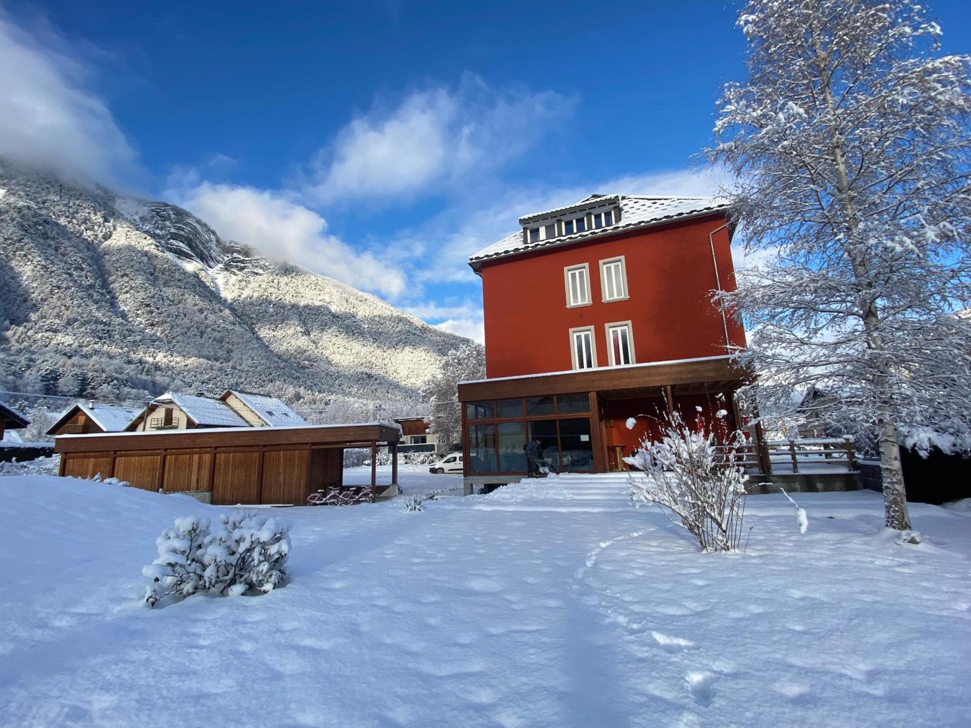 Le Bourg-dʼOisans Hotel Oberland מראה חיצוני תמונה