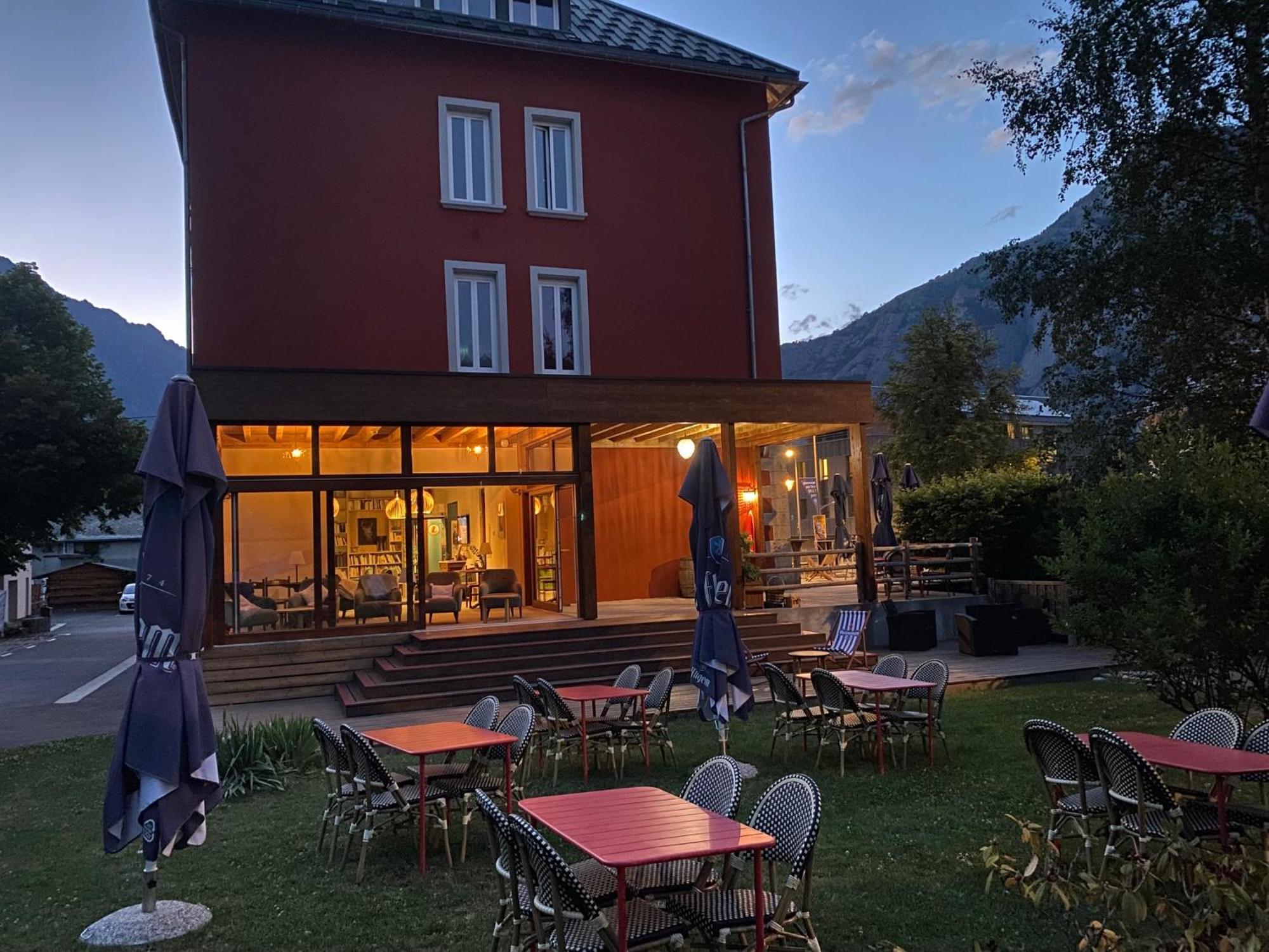 Le Bourg-dʼOisans Hotel Oberland מראה חיצוני תמונה