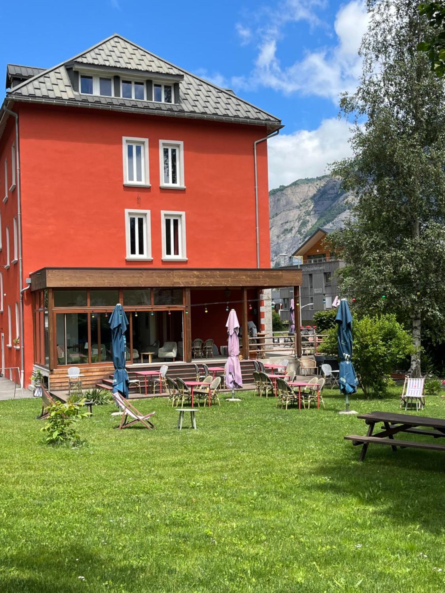Le Bourg-dʼOisans Hotel Oberland מראה חיצוני תמונה
