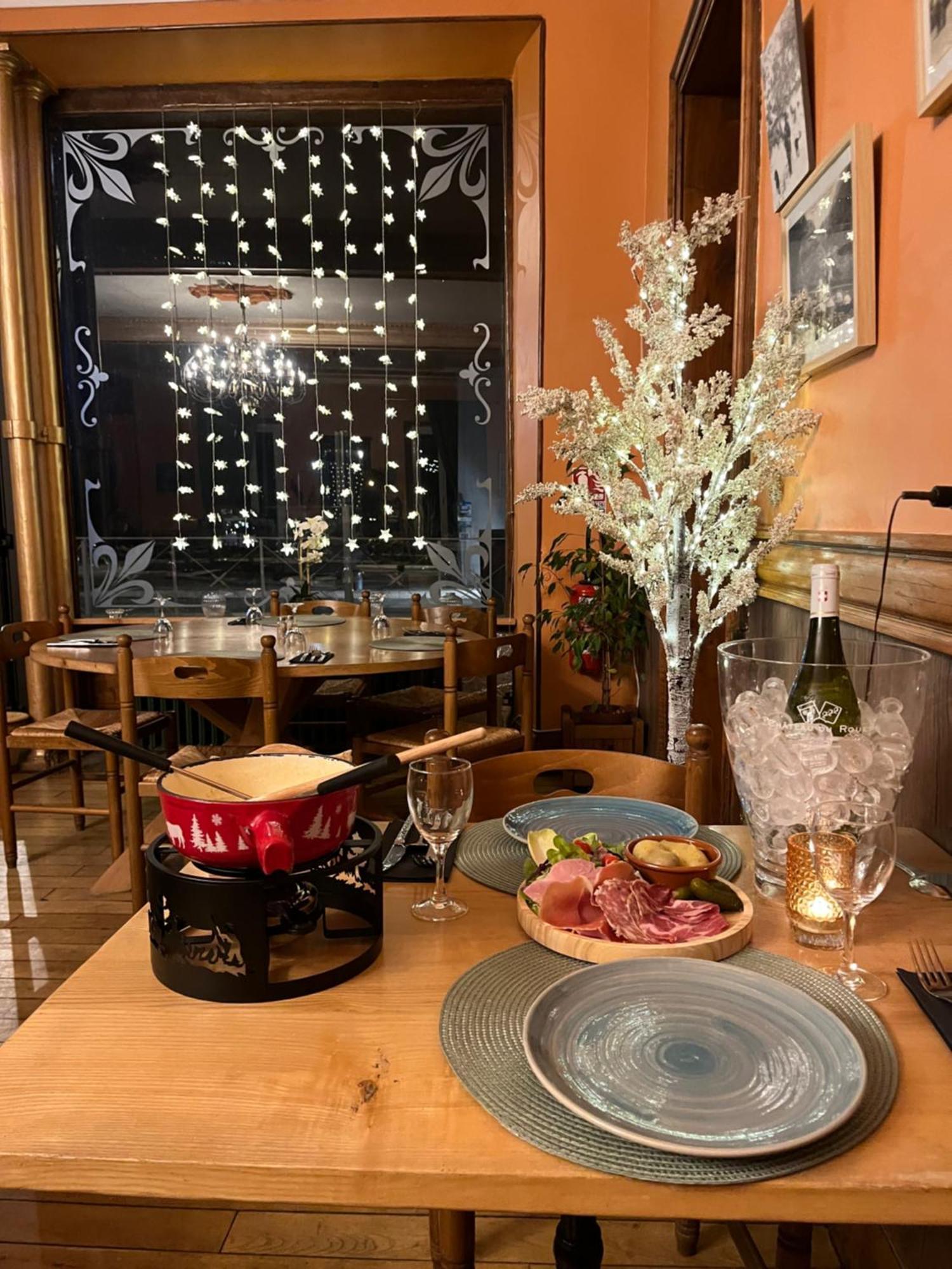 Le Bourg-dʼOisans Hotel Oberland מראה חיצוני תמונה